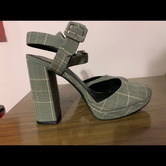 Gianni Bini heels size 6.5 - Picture 2 of 7